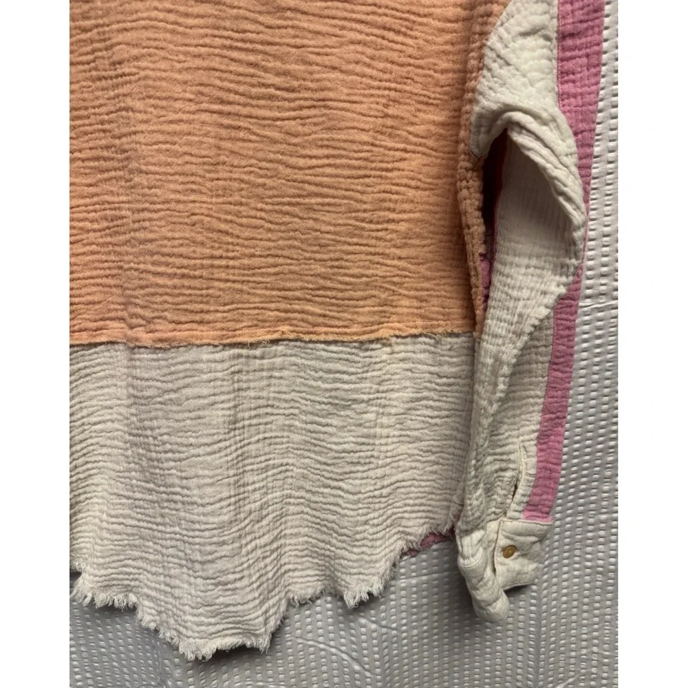 New In‎ Women's SZ S Pink Orange White Gauzy Colorblock Botton Up Raw Hem Rayon